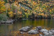 Cascade-Lake-in-Autumn