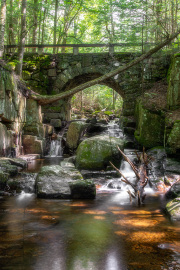 Falls-Brook-Indian-Lake-with-bridge