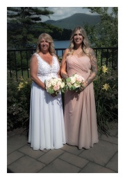 mom-and-daughter